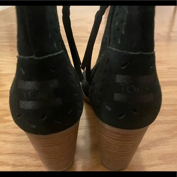Toms Black Suede Open Toe Ankle Booties - Size 8 - Picture 4 of 5